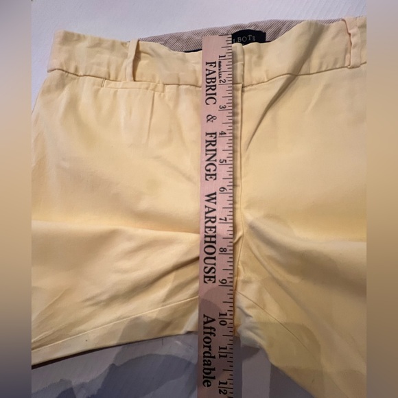 TALBOTS SIGNATURE PETITE YELLOW SIZE 10 
COTTON CAPRI’S - Picture 4 of 9